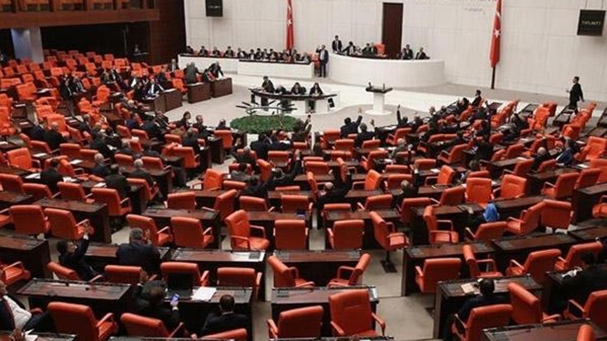 Almanya'daki aşırı sağcı terör saldırısı TBMM'de kınandı!
