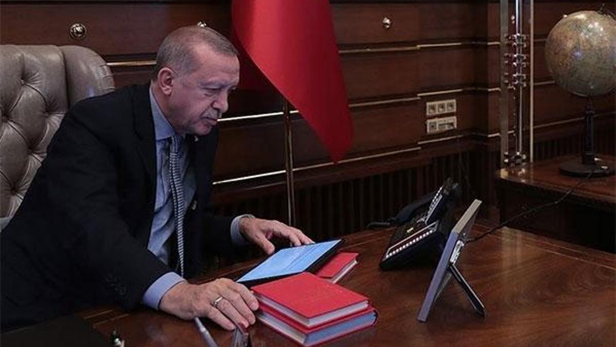 Cumhurbaşkanı Erdoğan Van'da hissedilen depremle ilgili bilgi aldı