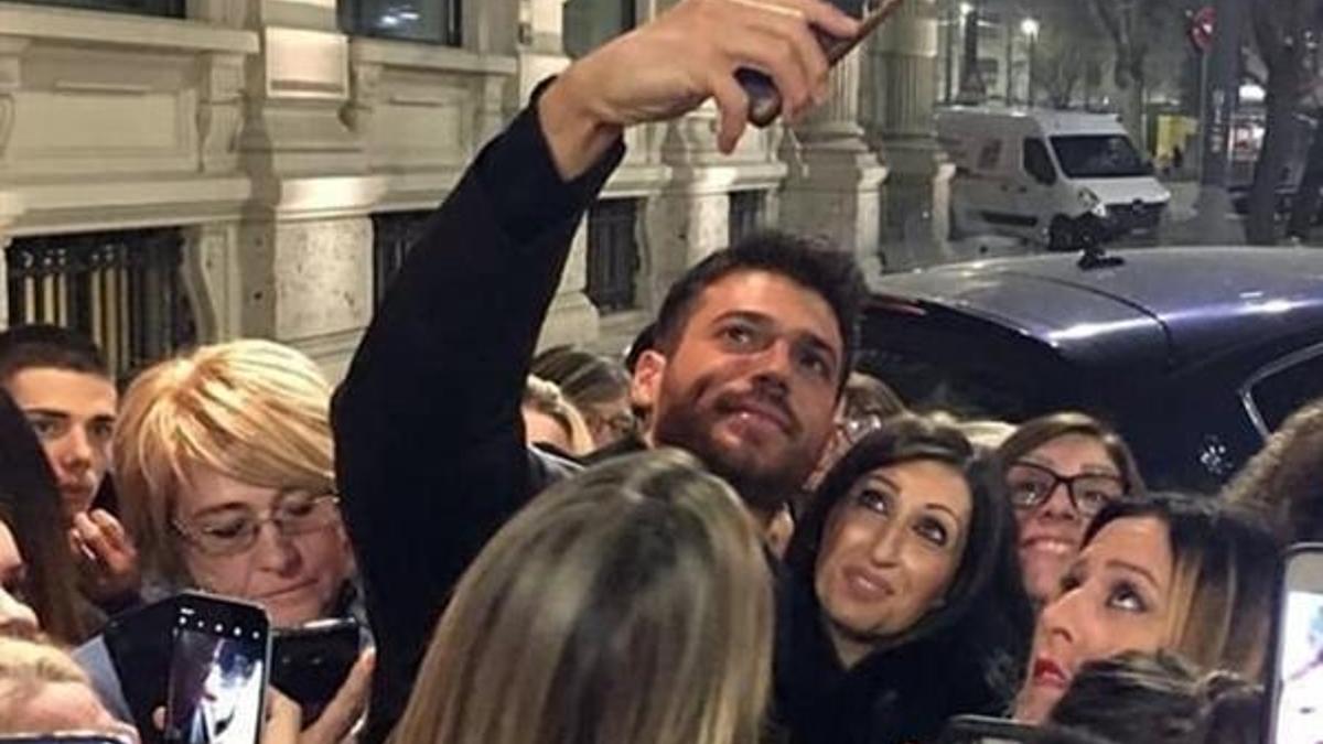İtalya'da Can Yaman'a yoğun ilgi