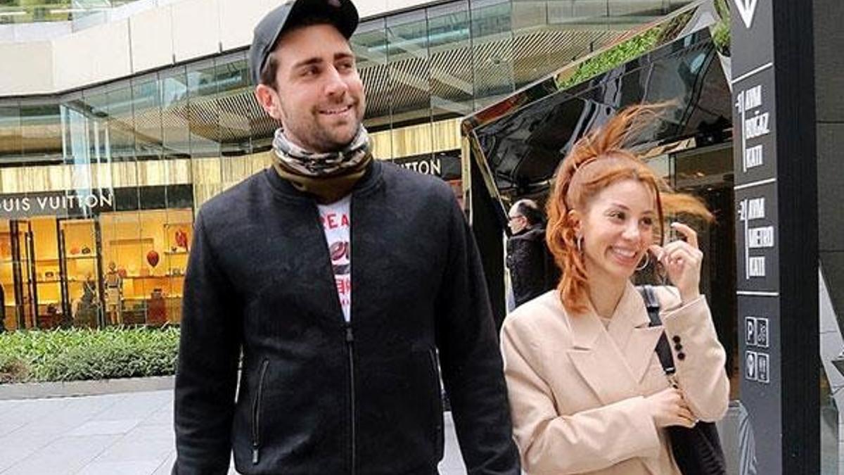 Altın Kelebek için takım elbise baktı