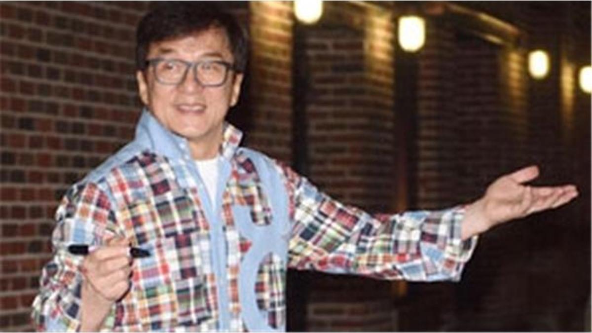 Jackie Chan, corona virüs yüzünden karantinaya mı alındı?