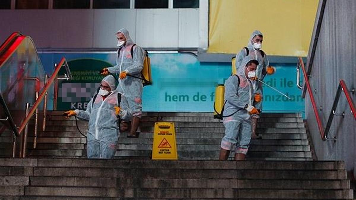 Başkent'te metro ve Ankaray istasyonlarında "virüs" temizliği