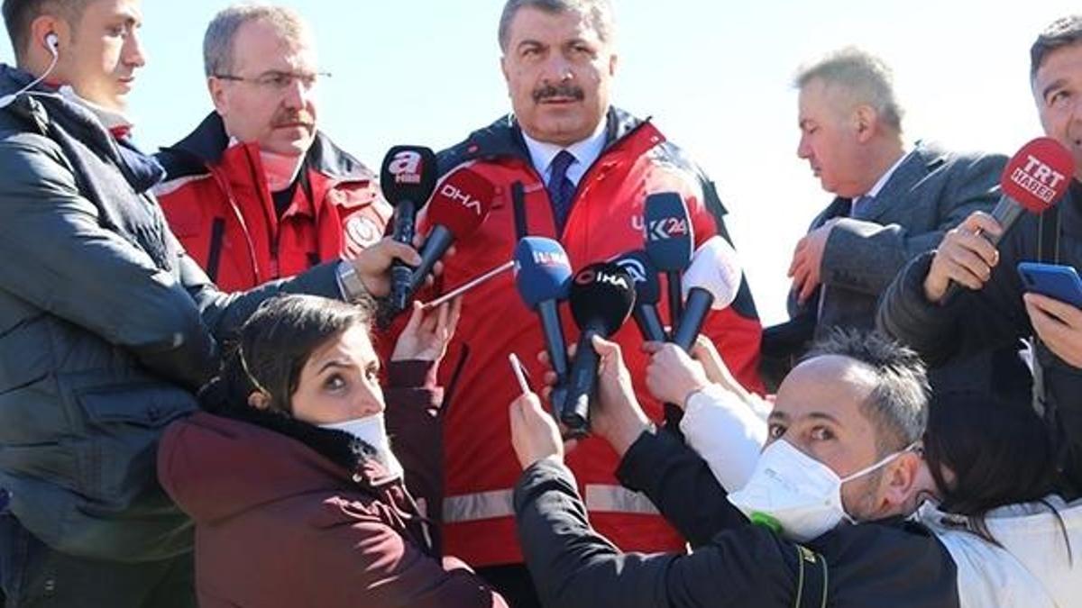 Bakan Koca: İran'daki vatandaşlarımız dışarı çıkmasın