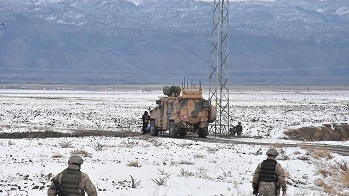 Ağrı'daki roketli saldırıda ağır yaralanan gümrük personeli şehit oldu
