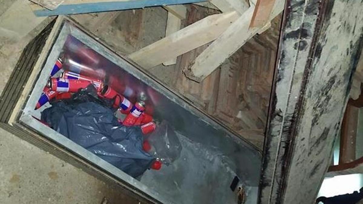 Görenleri şaşırtan durum! Tabutun içinden çıktı...