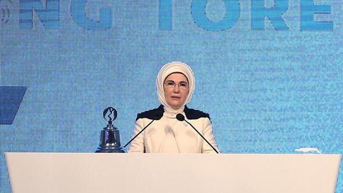 Emine Erdoğan: Kadınların iş gücüne katılma oranı, erkeklere göre 4 kat daha hızlı arttı