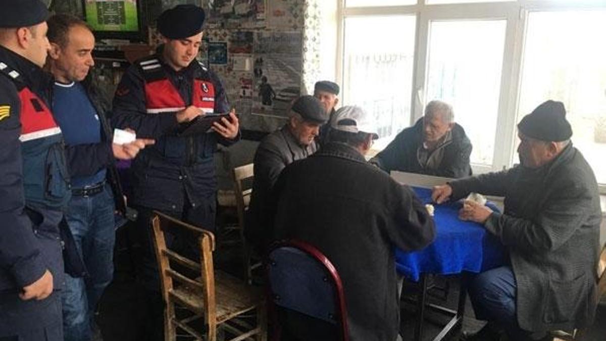 İçişleri Bakanlığı: Göçmen kaçakçılığı uygulamasında 140 düzensiz göçmen yakalandı