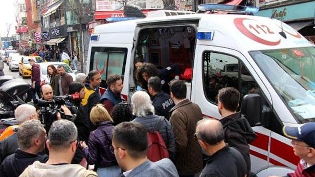 Beşiktaş'ta döner ustası tartıştığı müşteriyi elinden yaraladı