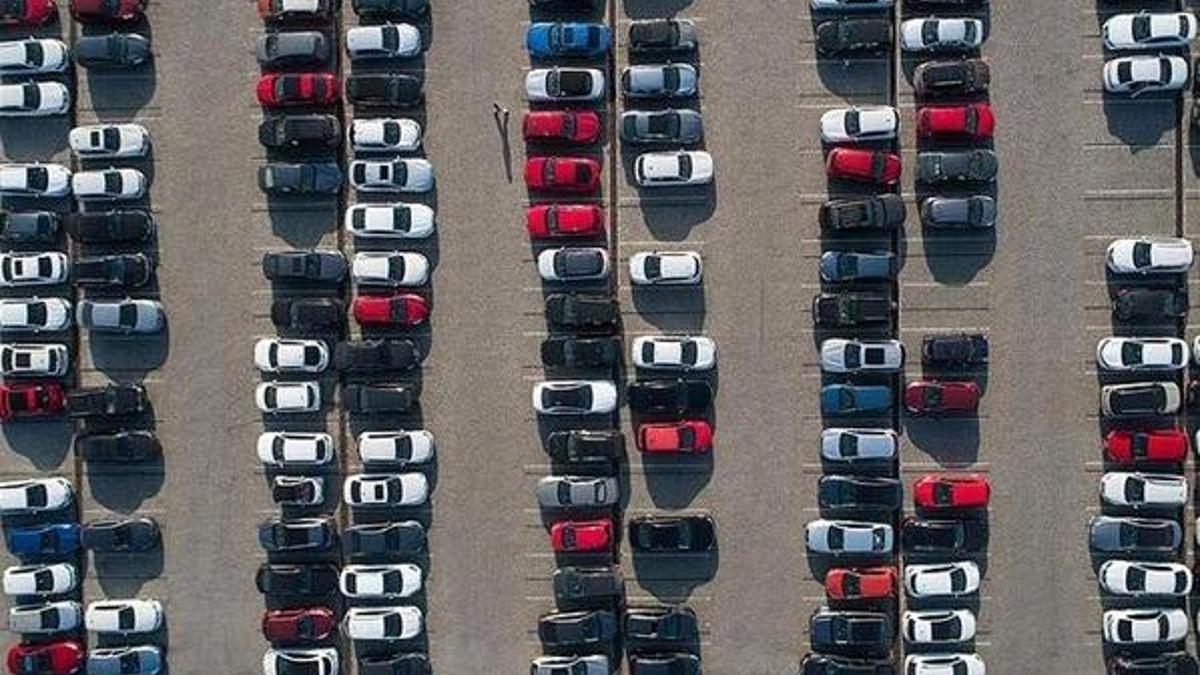Binek otomobil ihracatı "tam gaz" devam ediyor