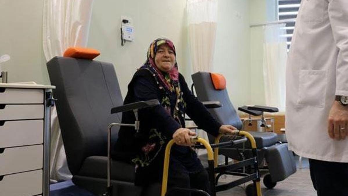 Larva tedavisiyle ayağa kalktı