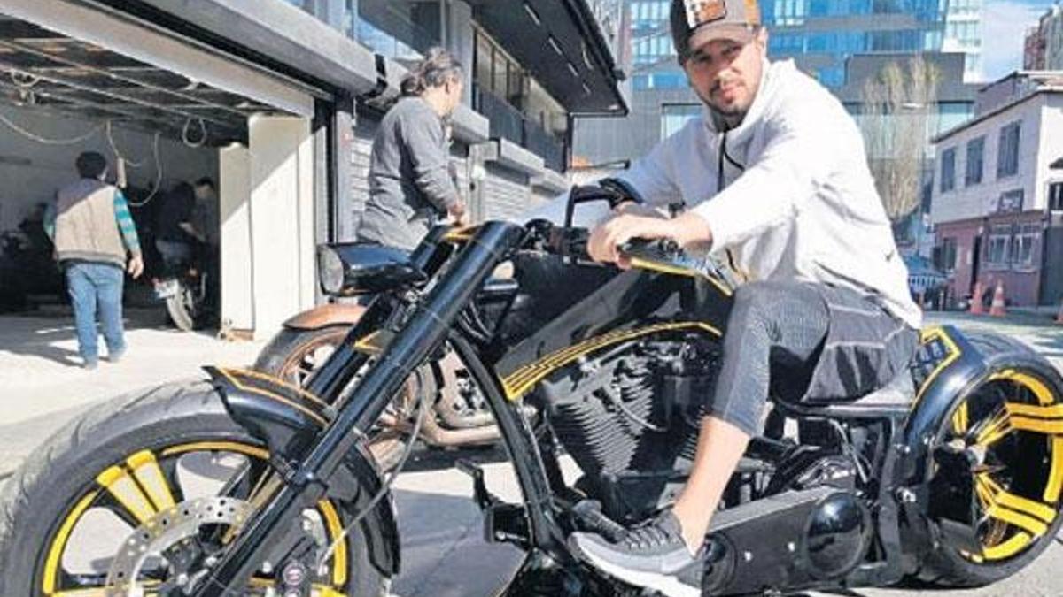 Ünlü şarkıcı 700 bin TL'yi gözden çıkardı