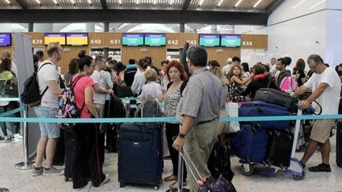 İstanbul havalimanları, iki ayda sefer ve yolcu sayısını arttırdı