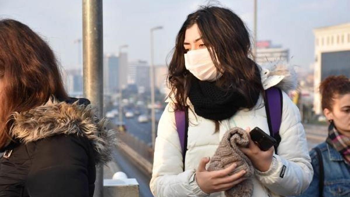 "Corona virüsü sigara içenleri daha çok etkiliyor"