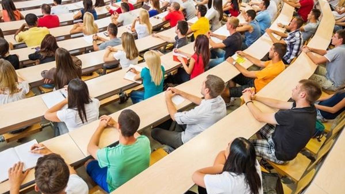 Üniversitelere uzaktan eğitim olacak mı? YÖK Başkanı Yekta Saraç açıkladı!