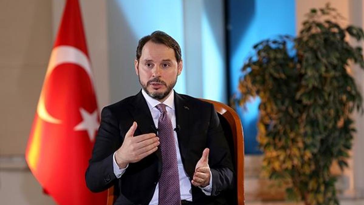 Memurlar evden çalışabilecek mi? Bakan Albayrak, kamu çalışanlarına ilişkin açıklama yaptı!