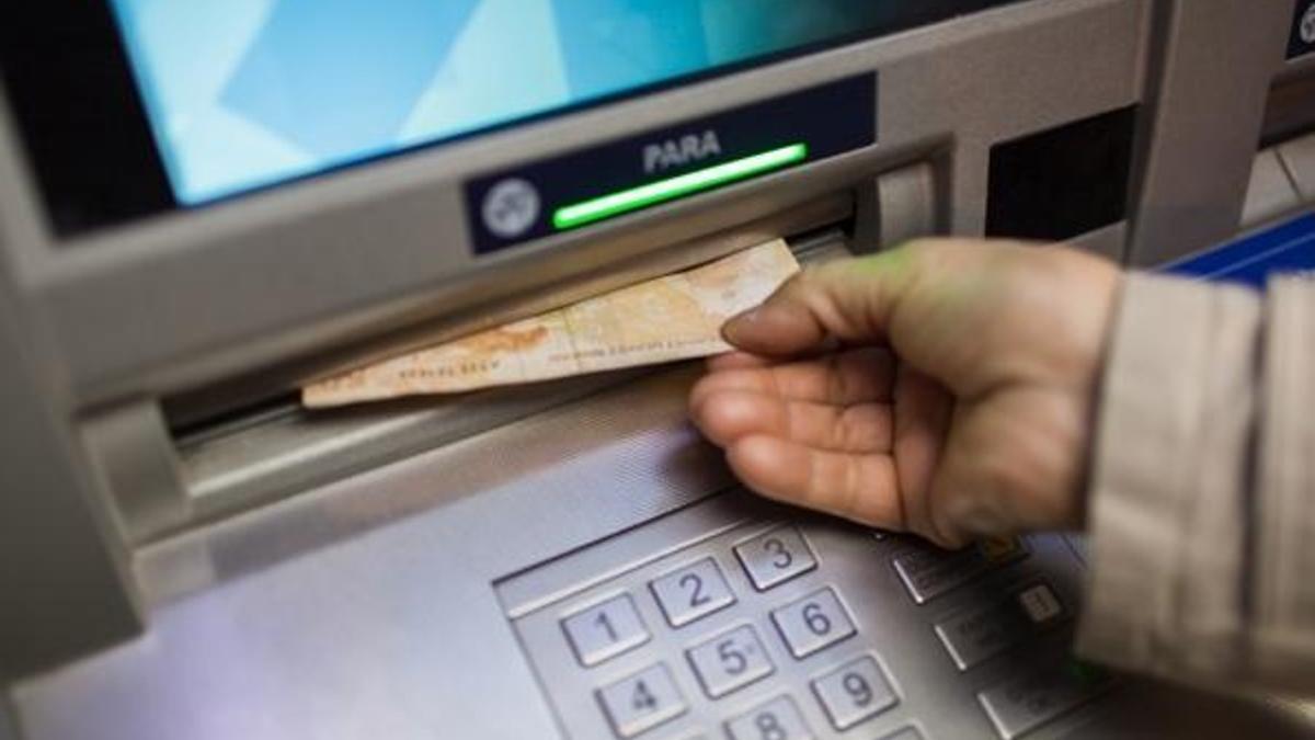 Bayram ikramiyeleri öne çekildi! Emekli ikramiyesi ne zaman ödenecek, kaç lira yatacak? İşte bayram ikramiyesi ile ilgili son açıklama...