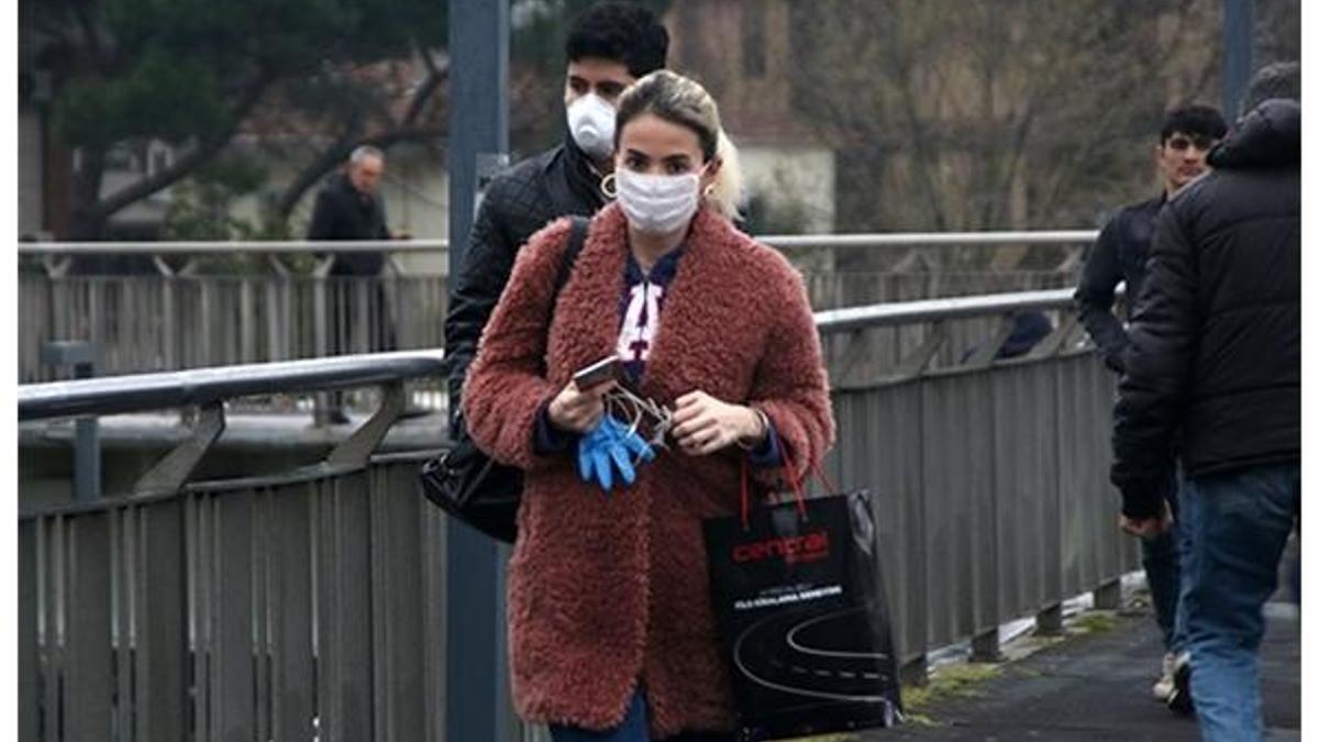 Uzmandan corona uyarısı: 'Her gün banyo yapın'