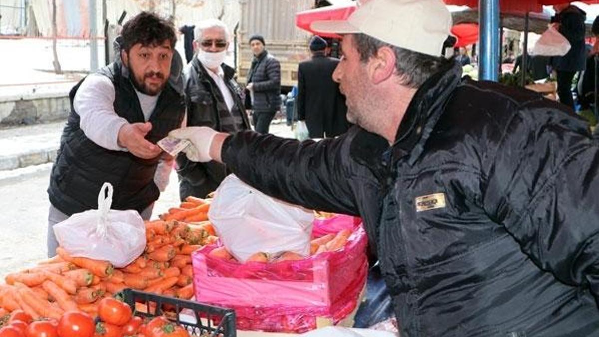 Pazarda 'seçmece' tartışması