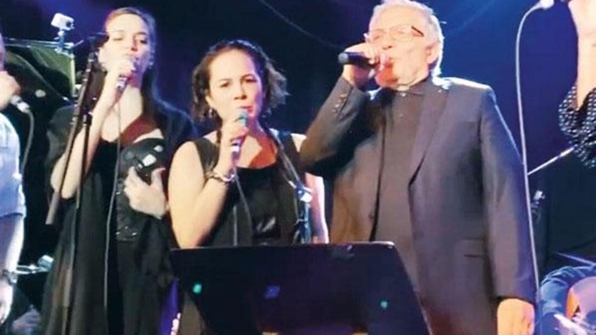Zülfü Livaneli konserinde corona virüs salgını!