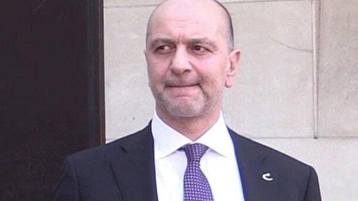 İngiliz Mahkemesi'nden FETÖ'cü Akın İpek'e tedbir kararı