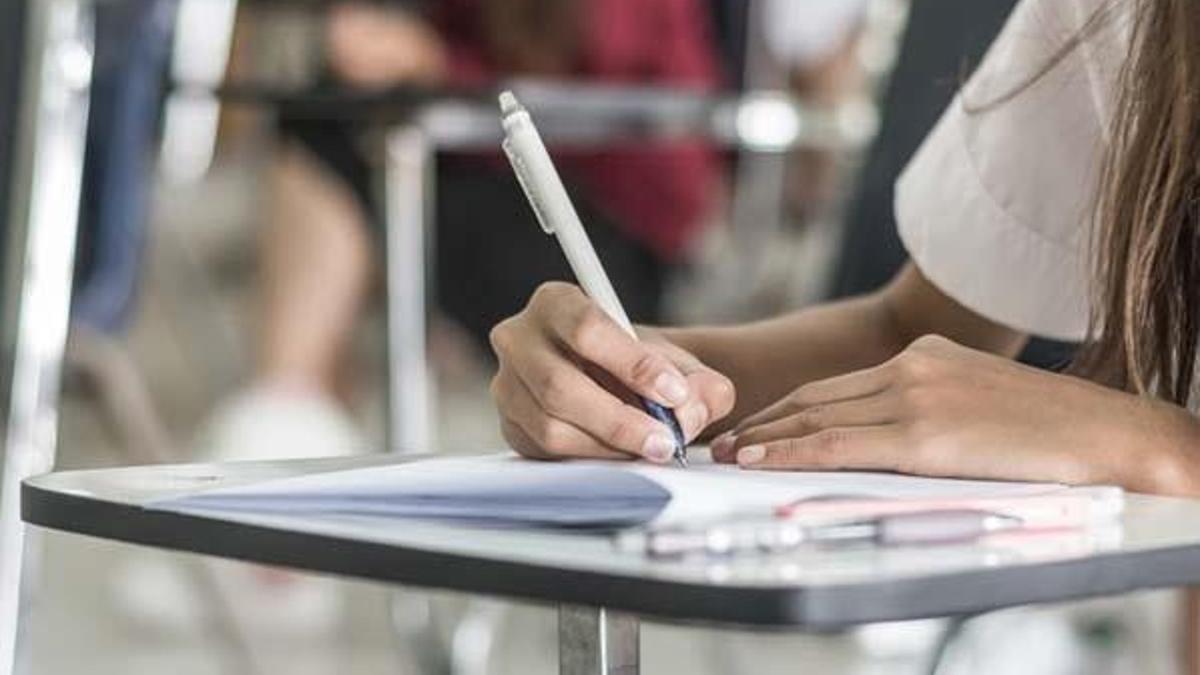 Ertelenen sınavlar 2020 listesi (MEB ve ÖSYM yeni sınav tarihleri) KPSS, YKS, DGS, MSÜ, YDS, ALES, LGS ne zaman, ertelenmeyen sınav var mı?