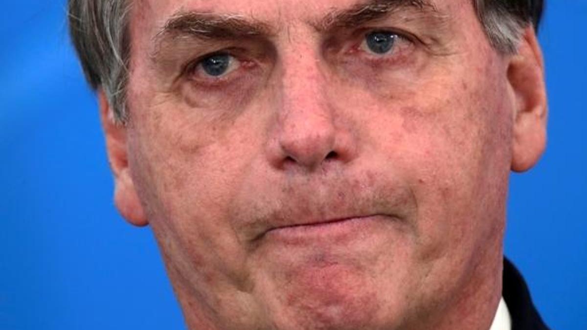 Corona virüsle dalga geçmişti... Twitter o paylaşımları affetmedi