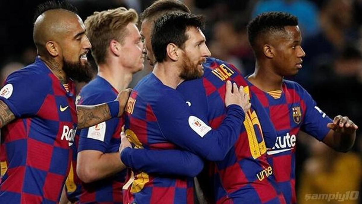 Barcelonalı futbolculardan büyük fedakarlık! Maaş kesintisi...