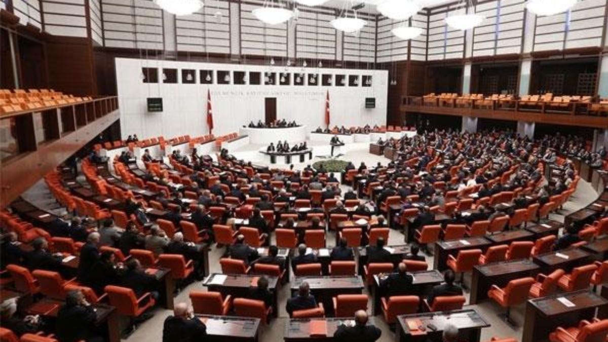 70 bin mahkûma evde corona izni