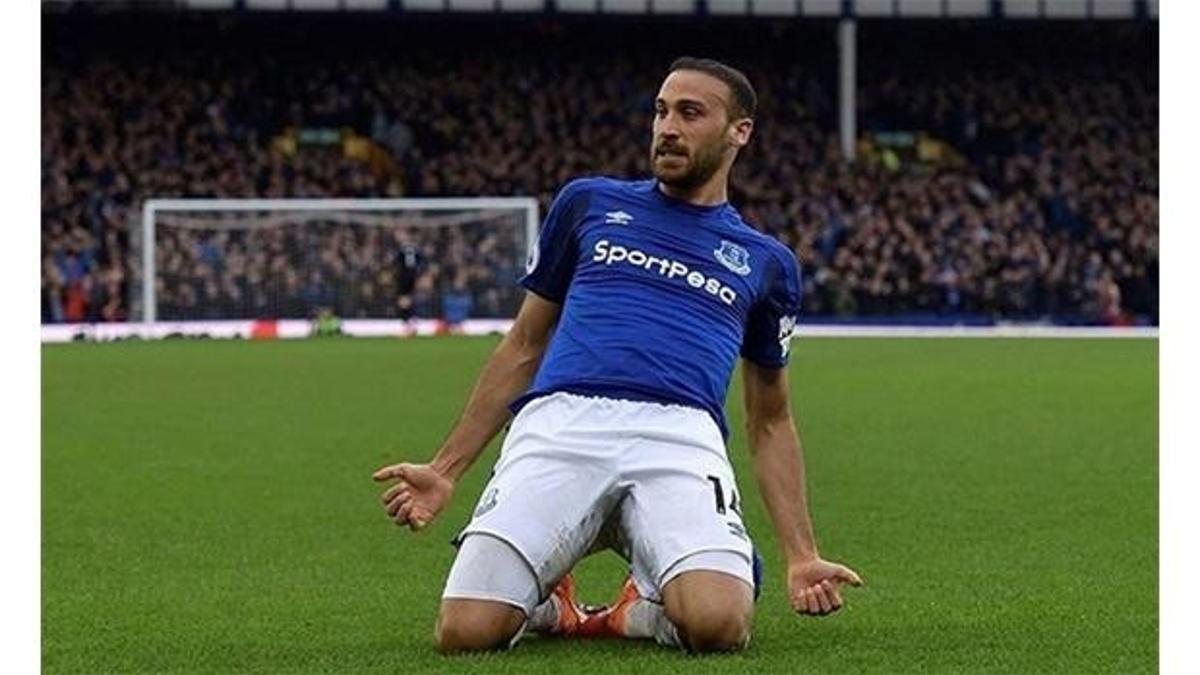 Everton, Cenk Tosun'un sakatlığını Skype üzerinden takip ediyor