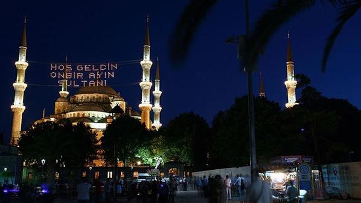 İlk oruç ve ilk teravih ne zaman? Kadir gecesi ne zaman?