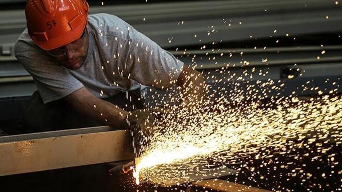 Sokağa çıkma yasağı yıllık izinden düşürülür mü? Sokağa çıkma yasağında çalışma izni (belgesi) nasıl alınır?