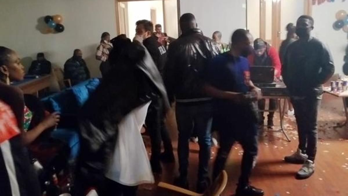 Büyükçekmece'de lüks villada rezalet! 46 kişi...