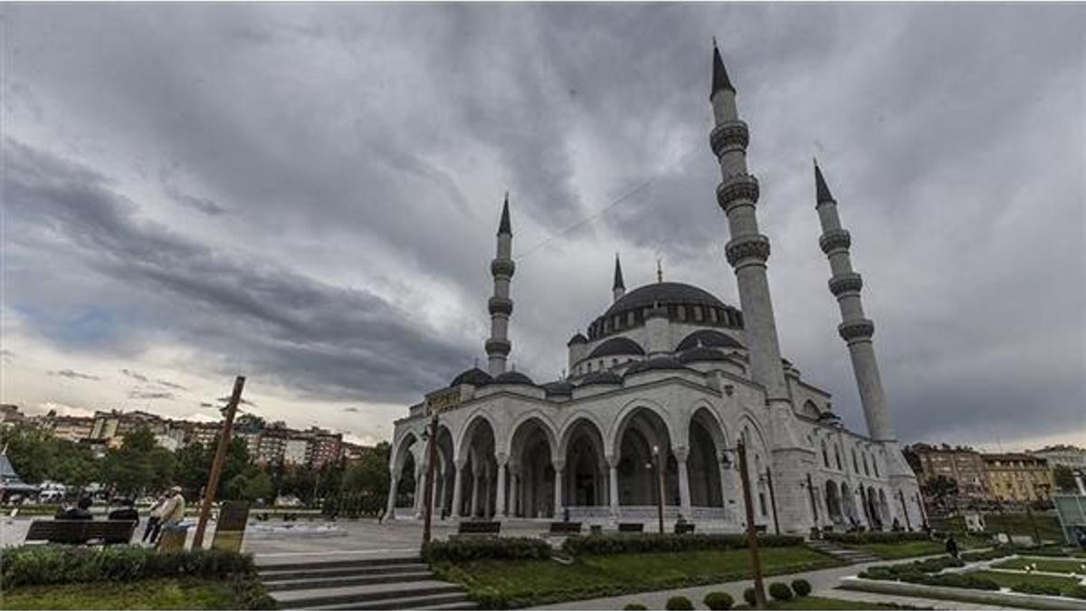 Ankara'da sahur saat kaçta yapılacak? 2020 Ankara İmsakiyesi! İşte Ankara sahur ve iftar saati!