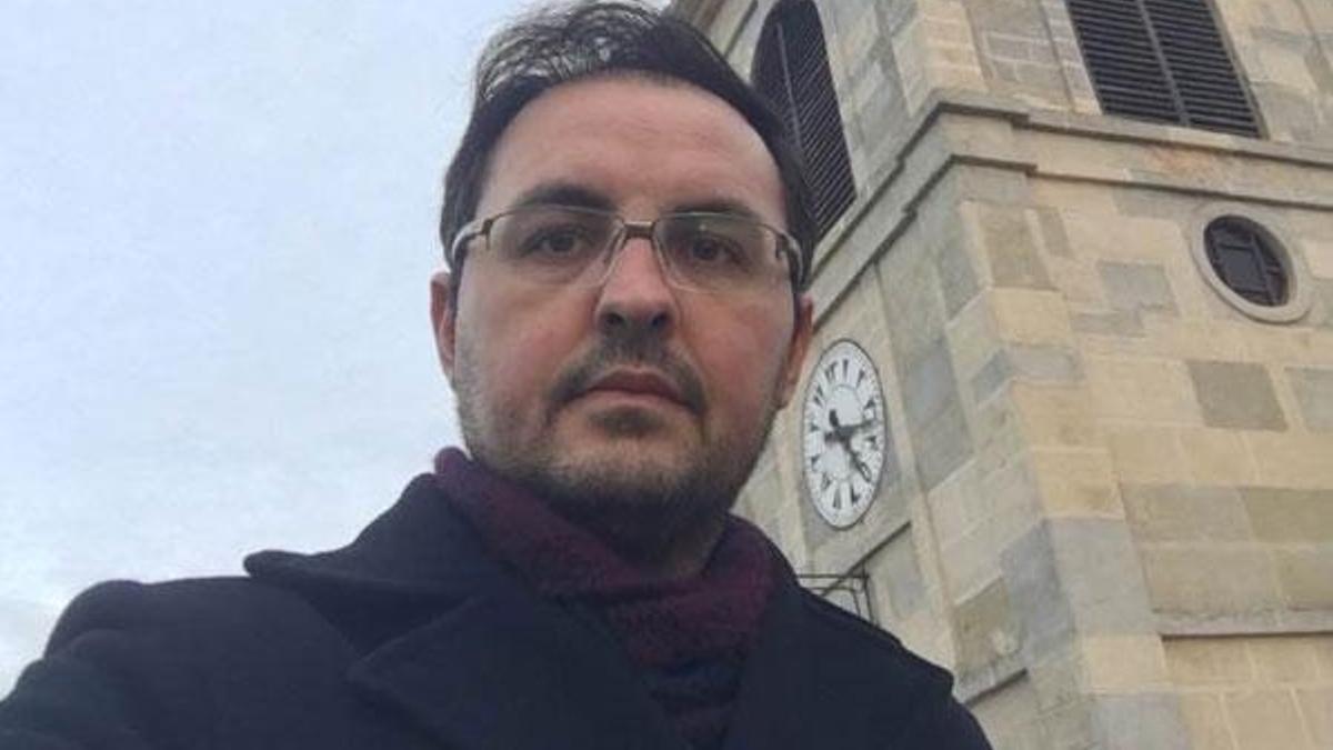 Corona virüsü yenen başhekim alkışlarla taburcu edildi