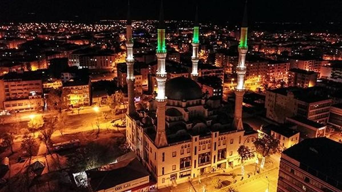 Iğdır'da sahur saat kaçta yapılacak? 2020 Iğdır Ramazan İmsakiyesi! İşte Iğdır sahur, iftar ve teravih namazı saati!