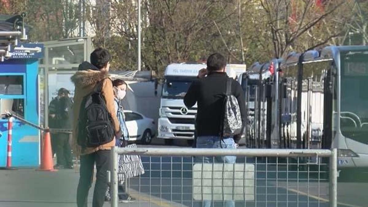 İstanbul'da ulaşımda aksaklığa tepki: "Hakkımı helal etmiyorum"
