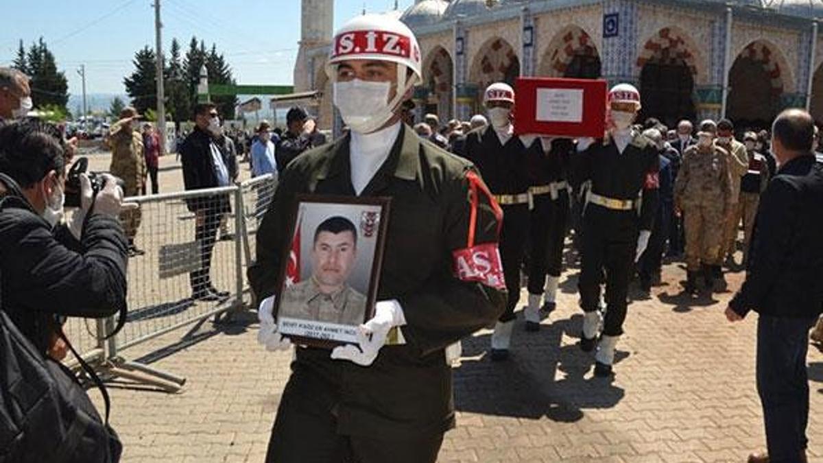 Şehit er Ahmet İnce son yolculuğuna uğurlandı
