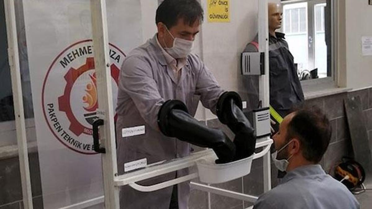 Meslek lisesi öğretmenleri 'İzole Numune Alma Ünitesi' üretti