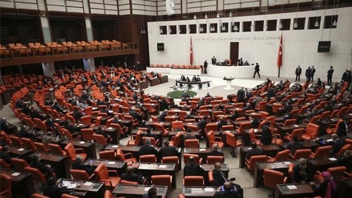 HDP'li 21 milletvekiline ait 30 yeni dokunulmazlık dosyası Meclis'te