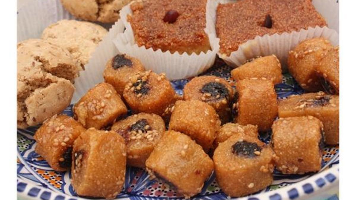 Şerbetli irmik tatlısı nasıl yapılır? Şerbetli irmik tatlısı tarifi yapılışı