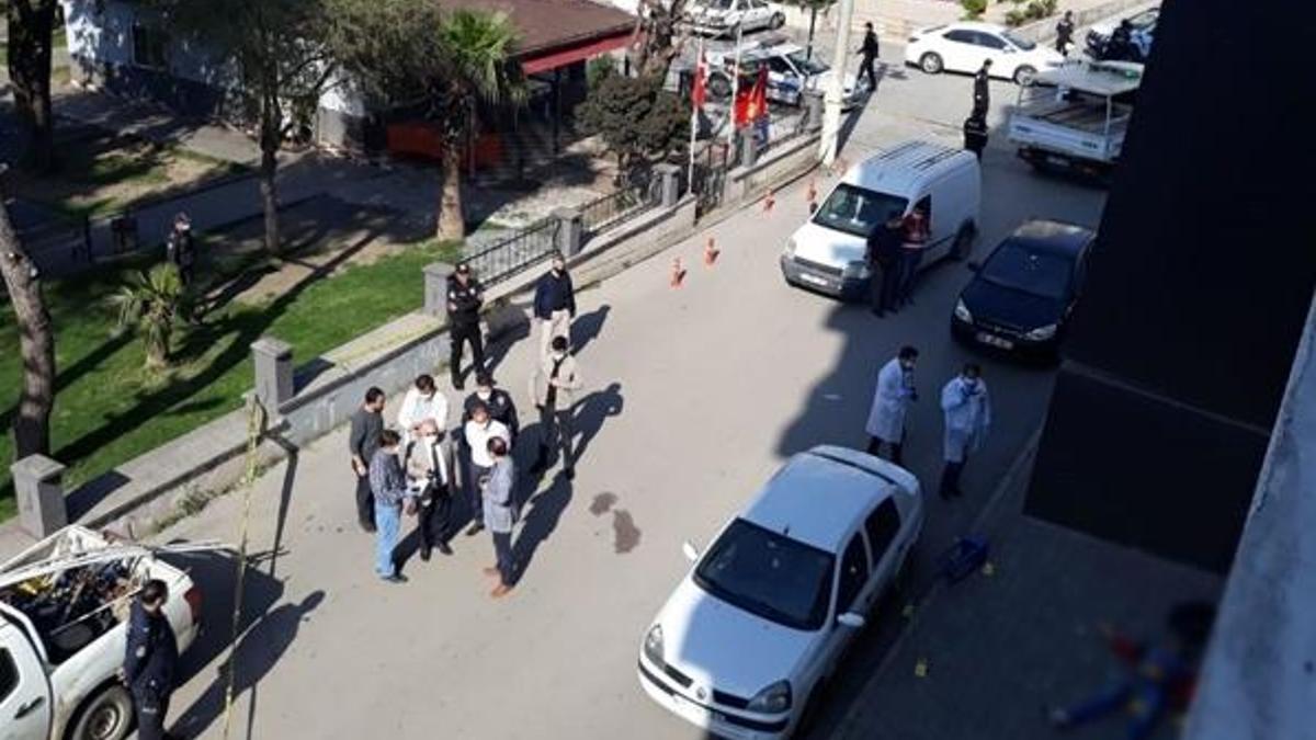 Sokak ortasında silahlı çatışma! Ölü ve yaralılar var