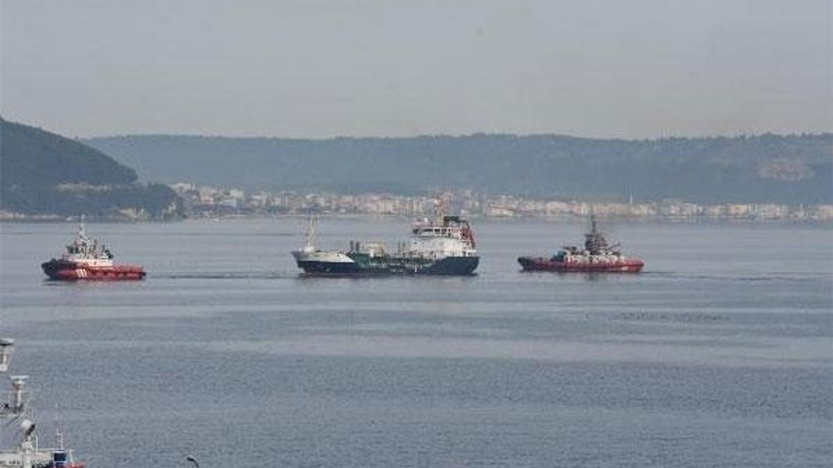 Çanakkale Boğazı'nda kaza! Bölgedeki gemiler uyarıldı