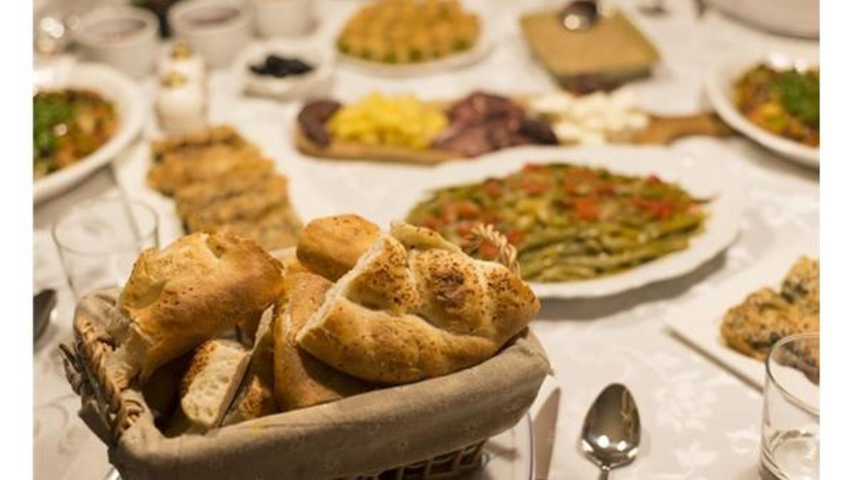 Bugün iftara ne pişirsem? İftarda ne yesek? Kolay İftar Menüsü (1 Mayıs 2020)