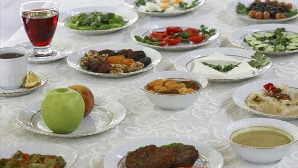 Ramazanda stres faktörlerine karşı en büyük silah: Dengeli ve sağlıklı beslenme
