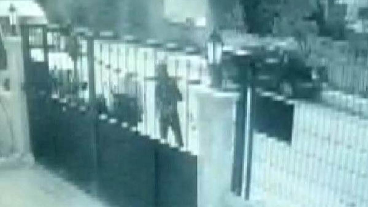 Yemek siparişi getiren kuryenin motorunu çaldılar!