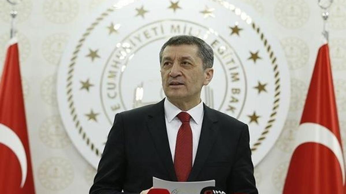 Okullar 1 Haziran’da mı açılacak? İlkokul, ortaokul ve liseler ne zaman açılıyor? Yaz tatilinde okul olacak mı? Bakan açıkladı!
