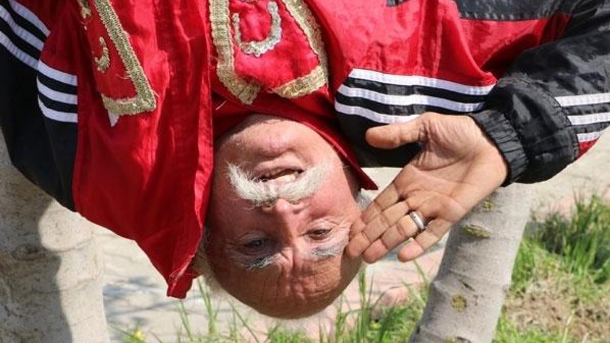 'Komando dede' kenti ayağa kaldırdı! Havaya ateş açıp polise direndi