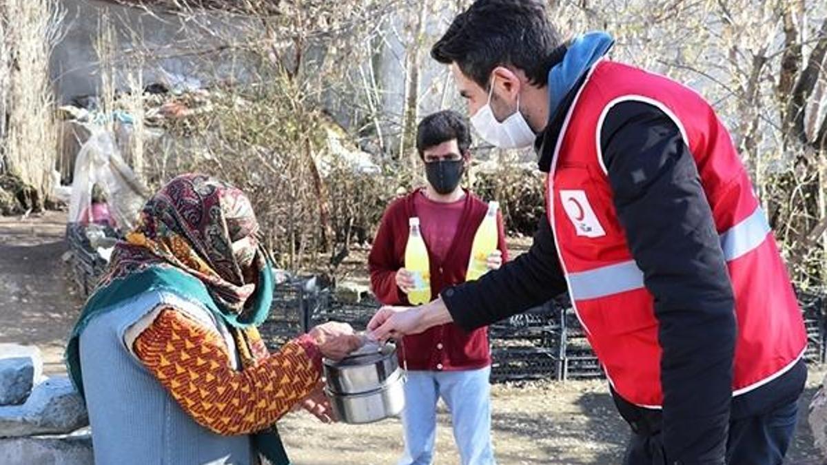 İftar çadırları kurulamayınca yemekler evlere taşınıyor