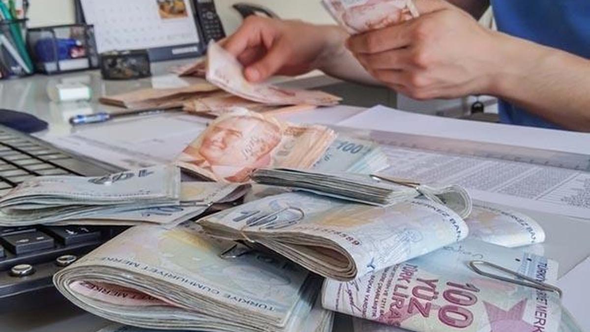 İŞKUR nakdi ücret desteği hesapta! Ücretsiz izin maaş desteği başvuruları nasıl yapılır?