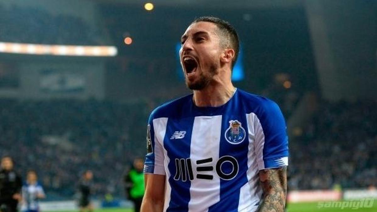 Galatasaray'a Alex Telles ve Maicon'dan piyango!